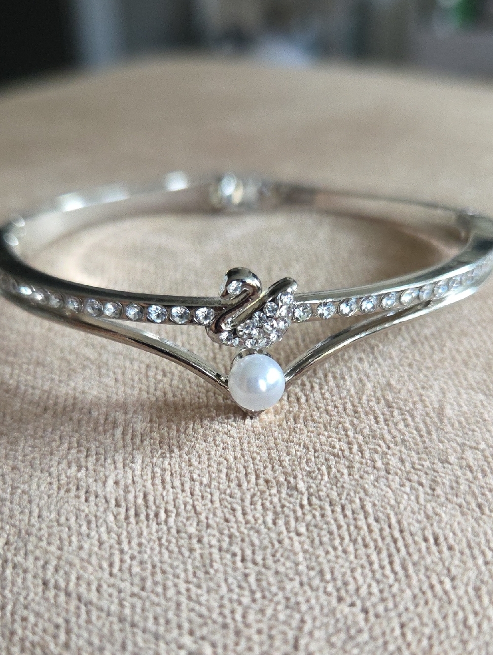 Silver Pearl & Crystal Swan Bangle Bracelet
